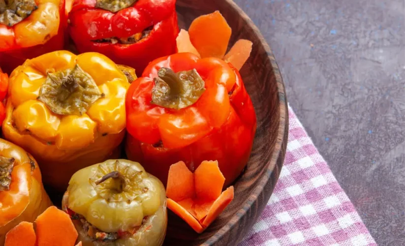 Fırında Etli Biber Dolması
